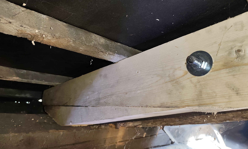 Lokální výměna uhnilého prvku střechy