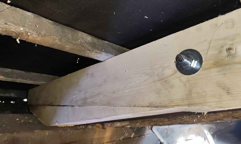 Příložkování krovu