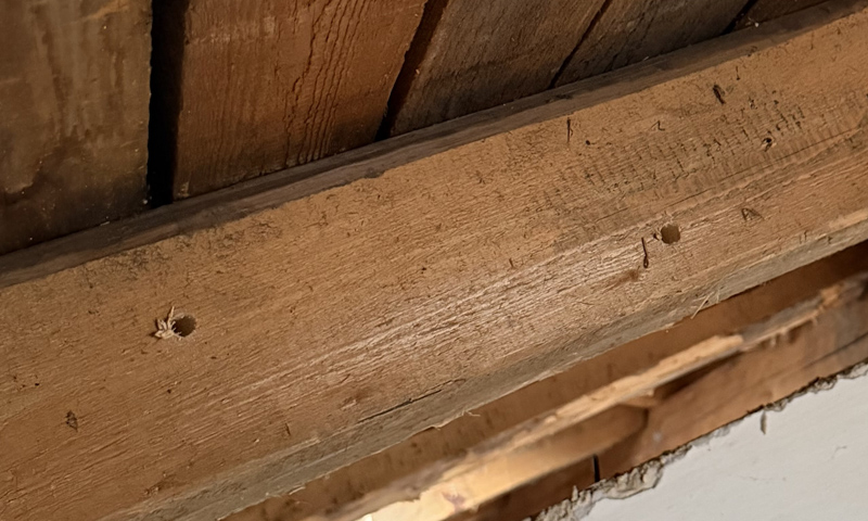 Co s otvory po injektaži